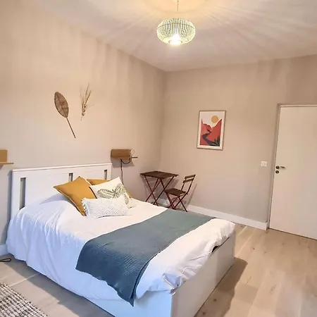 Villa 6 Ch. Avec Sauna, Jardin Et Parking Pres Du Bassin D'arcachon - Fr-1-736-51 *