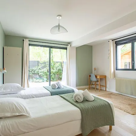 Villa 6 Ch. Avec Sauna, Jardin Et Parking Pres Du Bassin D'arcachon - Fr-1-736-51 *